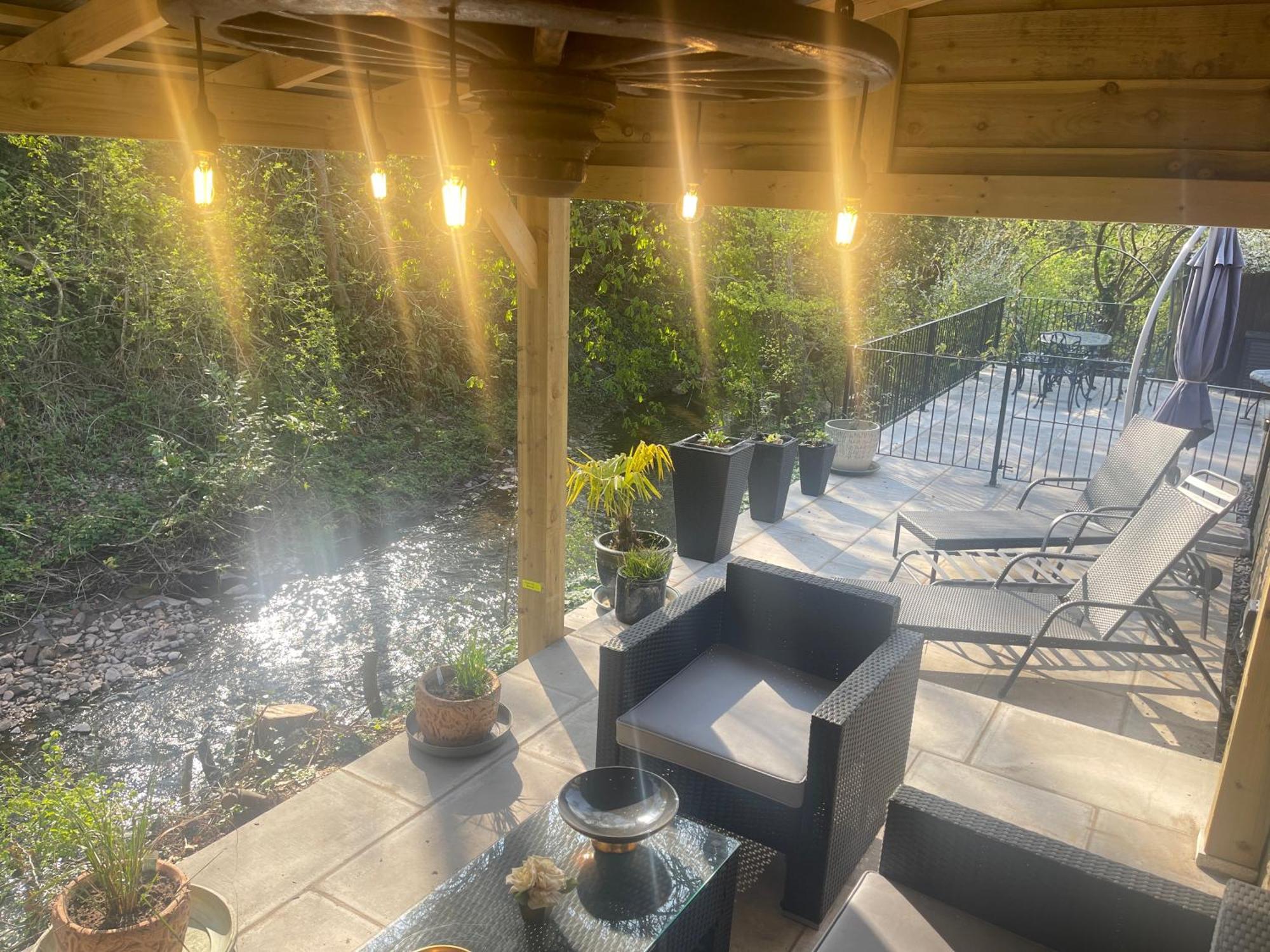 Riverside 2 Bedroom Townhouse With Car Charger Abergavenny Zewnętrze zdjęcie